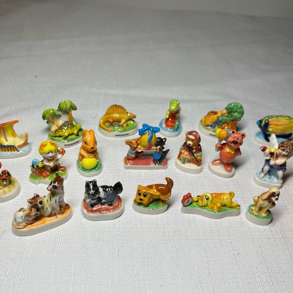 French FEVE figurines, porcelain. King Cakes. Collectibles. Vintage hand-painted - Picture 4 of 7